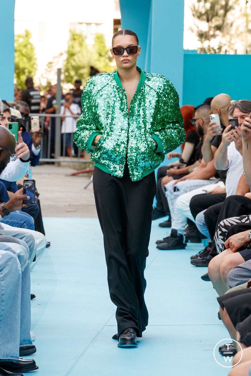 Fashion Week Paris Spring/Summer 2024 look 23 from the 3.PARADIS collection 男装