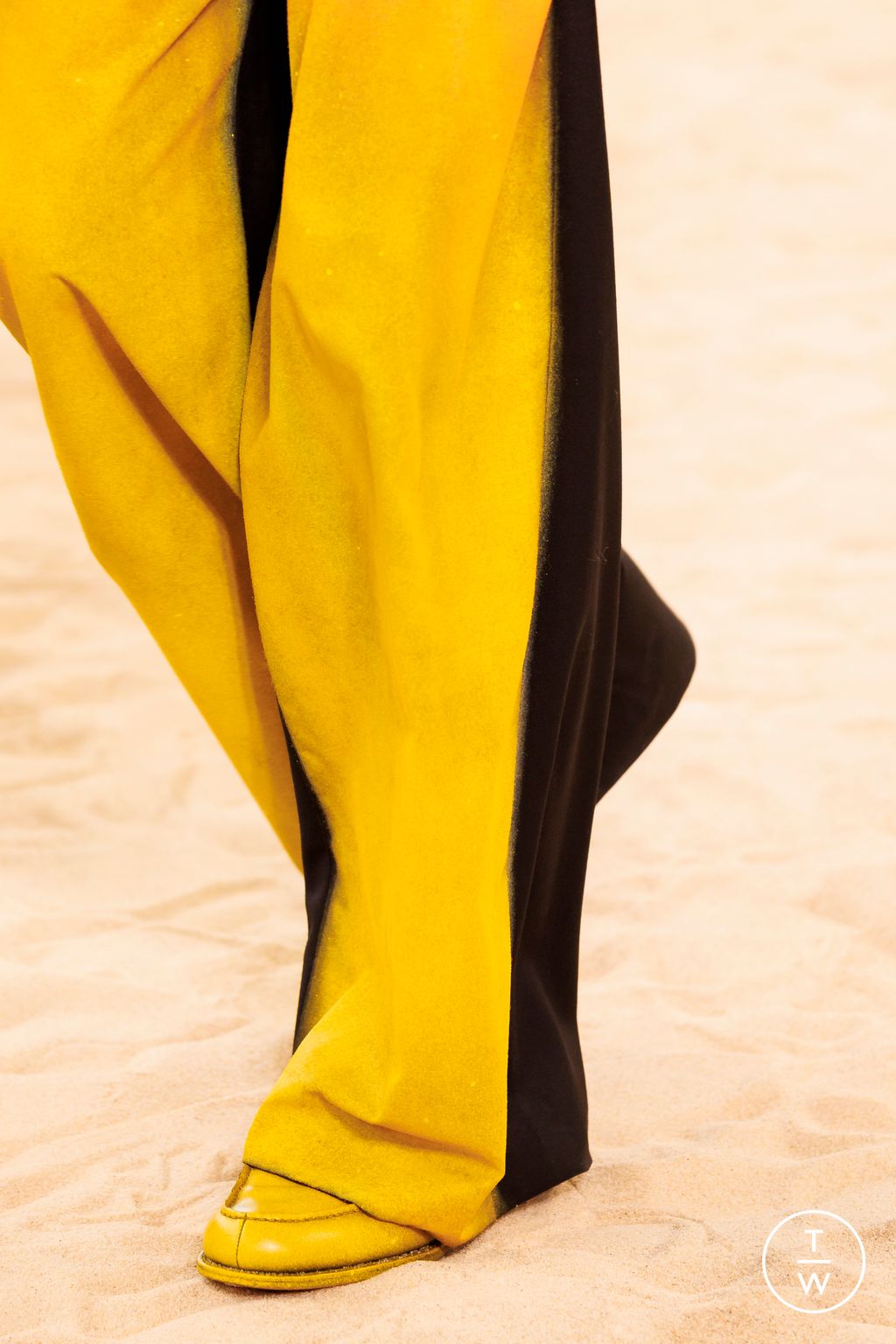 Fashion Week Paris Spring/Summer 2026 look 39 from the 3.PARADIS collection menswear accessories