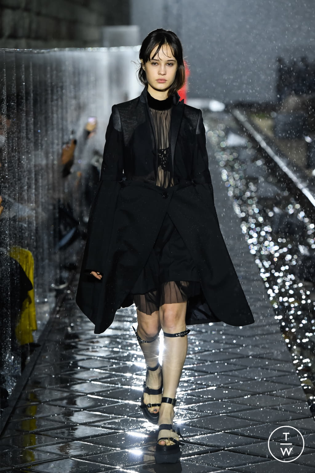 Fashion Week Paris Spring/Summer 2021 look 4 from the Sacai collection 女装