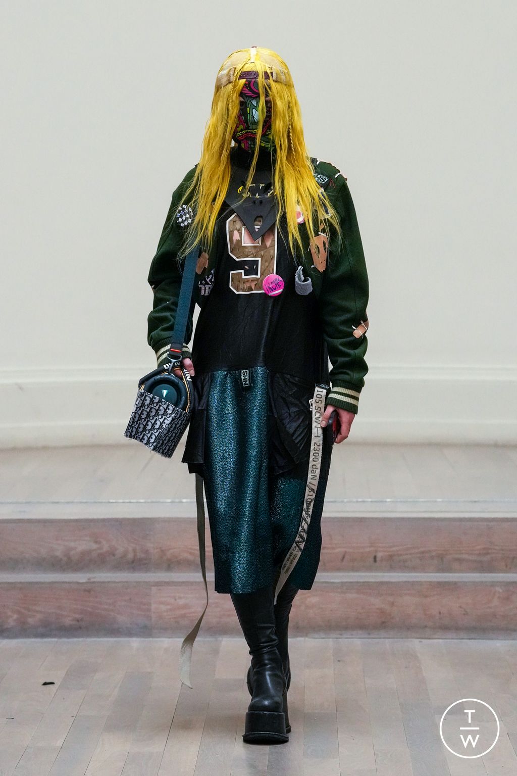 Fashion Week London Fall/Winter 2023 look 4 from the NOKI collection womenswear