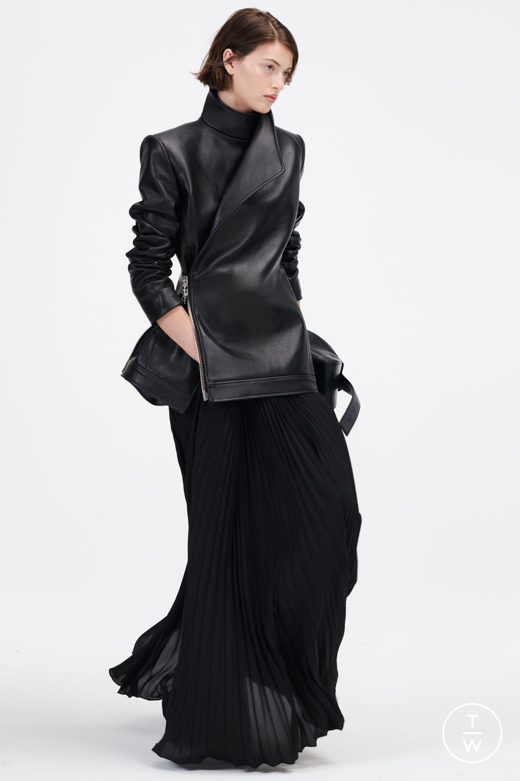 Fashion Week New York Pre-Fall 2024 look 4 from the Brandon Maxwell collection 女装