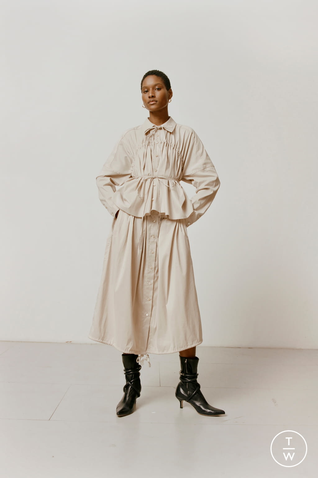 Fashion Week London Fall/Winter 2021 look 4 from the Palmer Harding collection womenswear