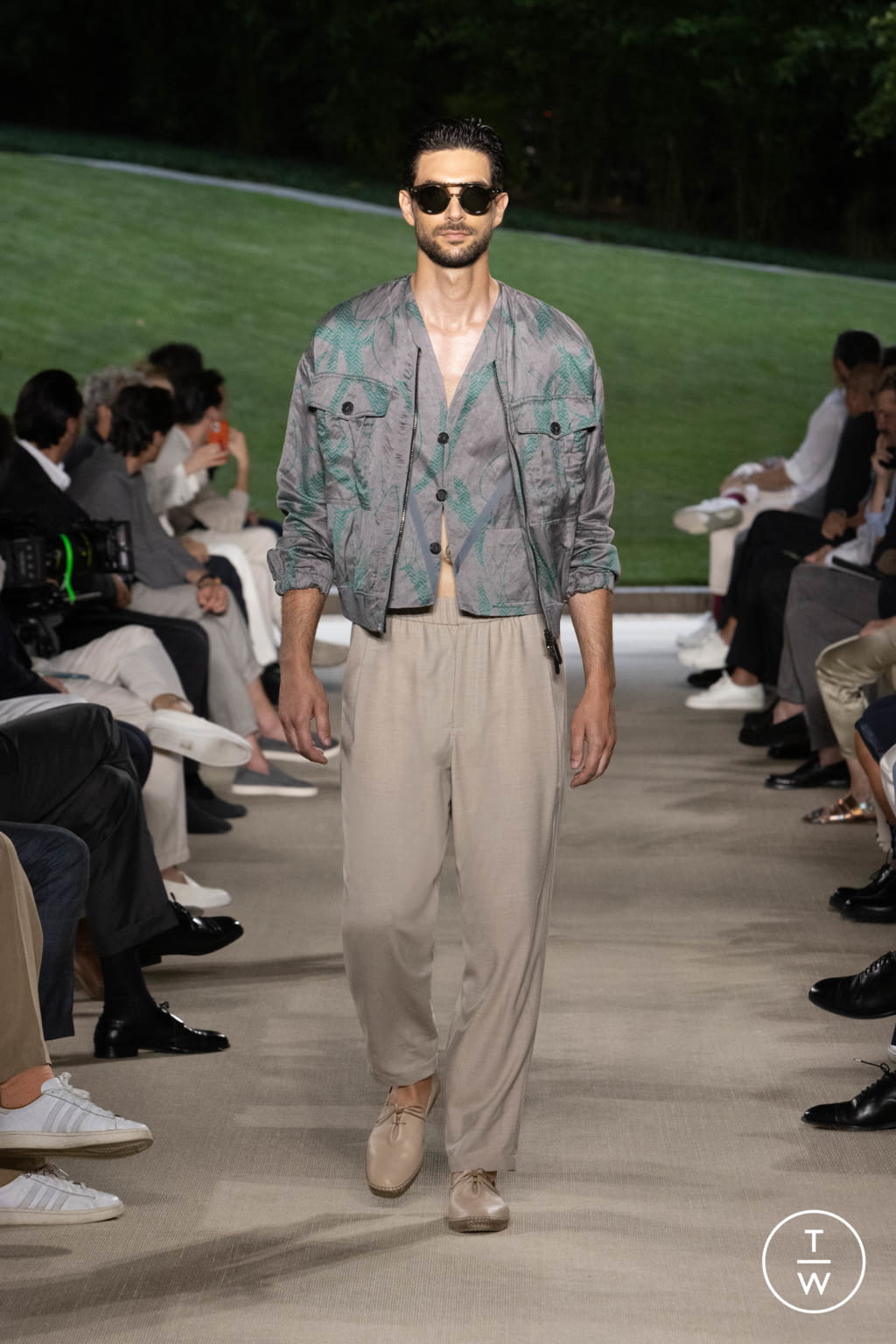 Fashion Week Milan Spring/Summer 2022 look 40 from the Giorgio Armani collection menswear