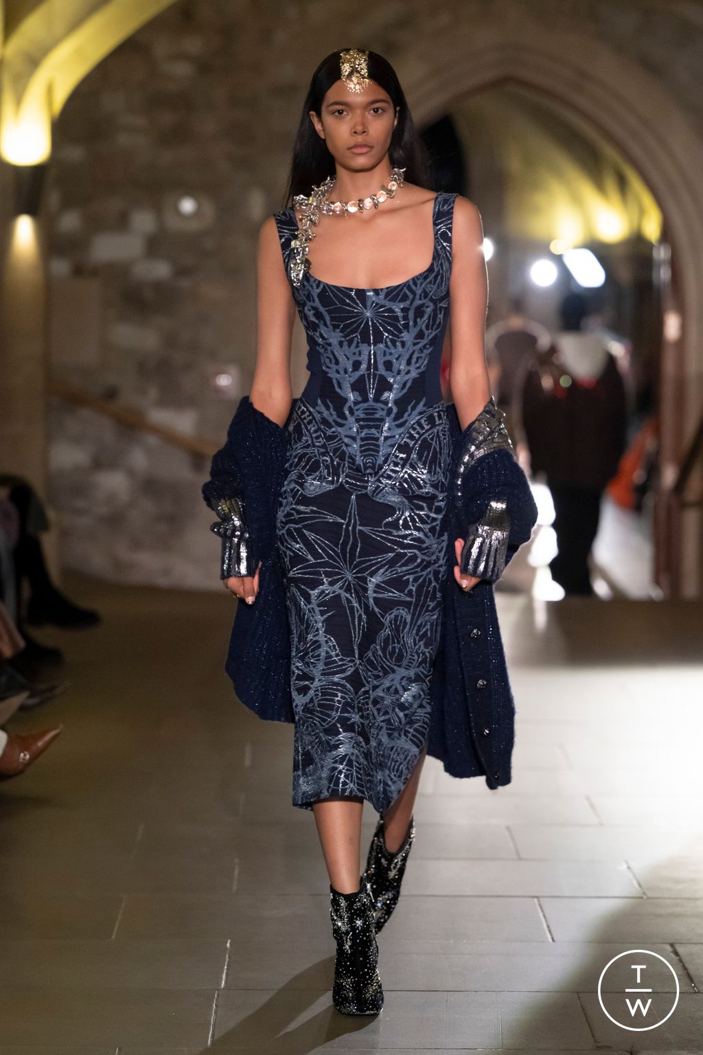 Fashion Week London Fall/Winter 2024 look 41 from the MITHRIDATE collection 女装