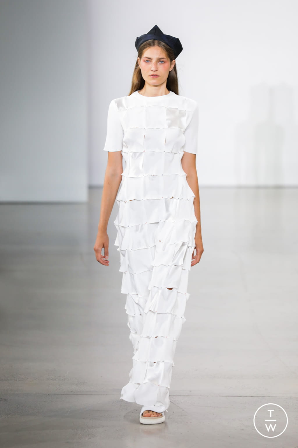 Fashion Week New York Spring/Summer 2022 look 40 from the Bevza collection womenswear