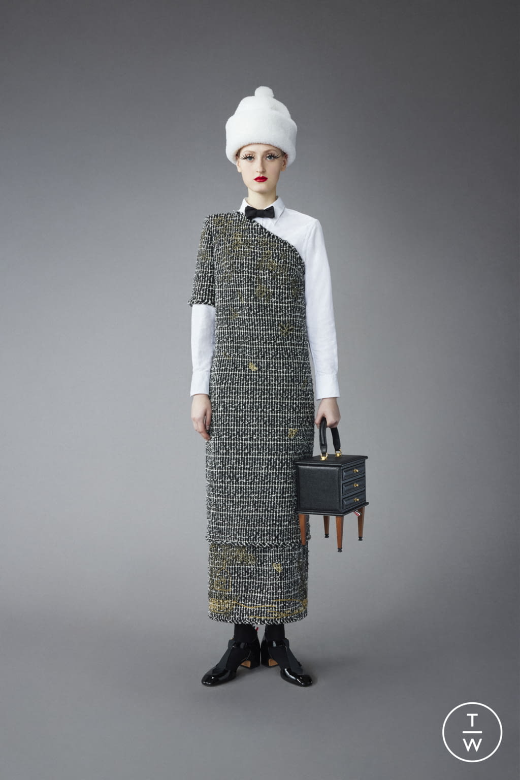 Fashion Week New York Pre-Fall 2022 look 40 from the Thom Browne collection womenswear