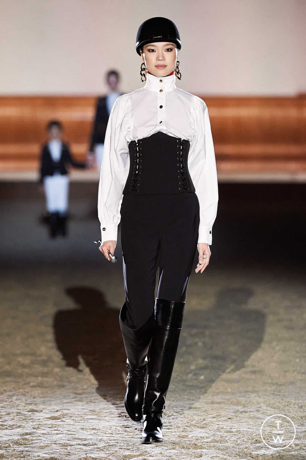 Fashion Week Milan Fall/Winter 2021 look 40 de la collection Elisabetta Franchi womenswear
