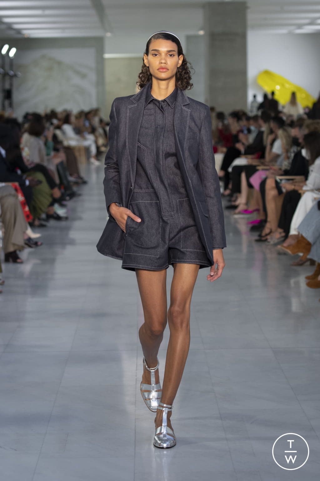 Fashion Week Milan Spring/Summer 2022 look 40 from the Max Mara collection womenswear