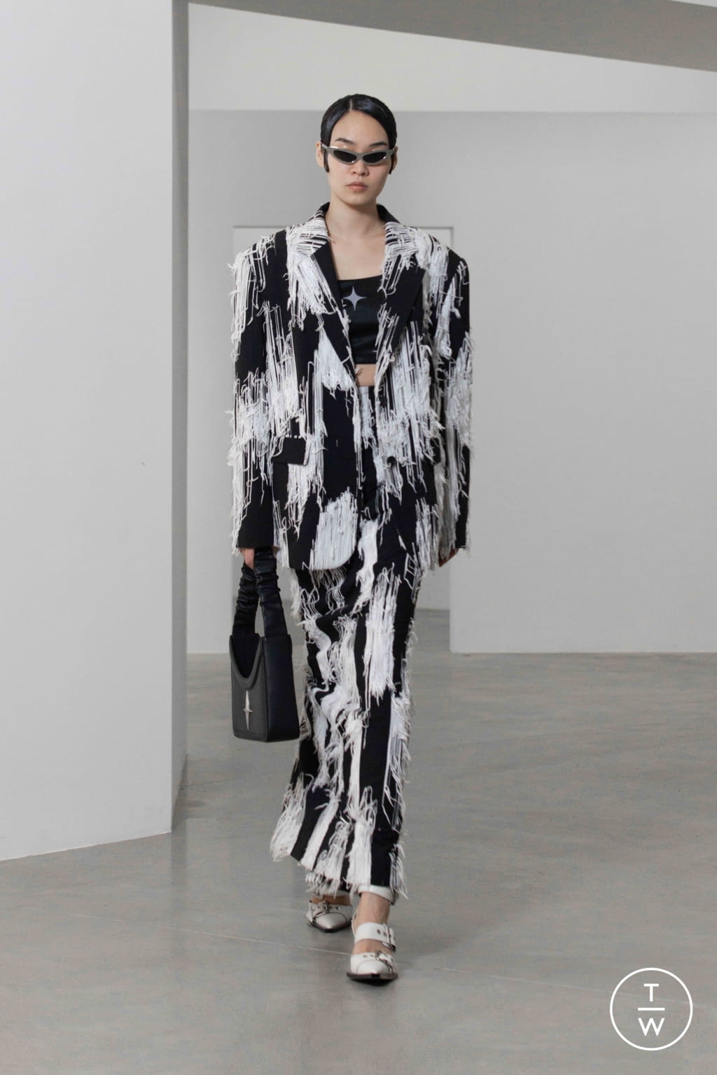 Fashion Week Milan Spring/Summer 2022 look 40 from the Annakiki collection womenswear