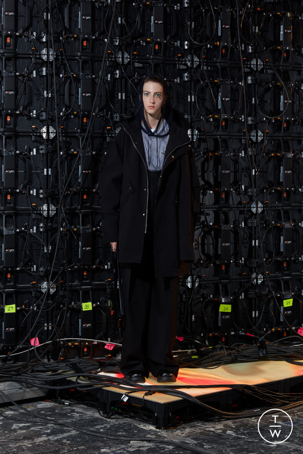 Fashion Week Paris Spring/Summer 2022 look 40 from the Wooyoungmi collection menswear