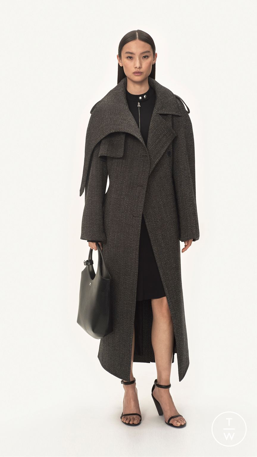 Fashion Week Paris Pre-Fall 2025 look 40 de la collection Courrèges womenswear