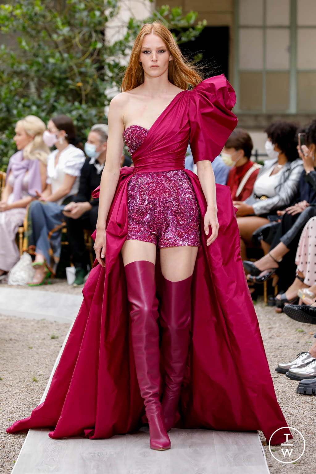 Fashion Week Paris Fall/Winter 2021 look 40 de la collection Zuhair Murad couture