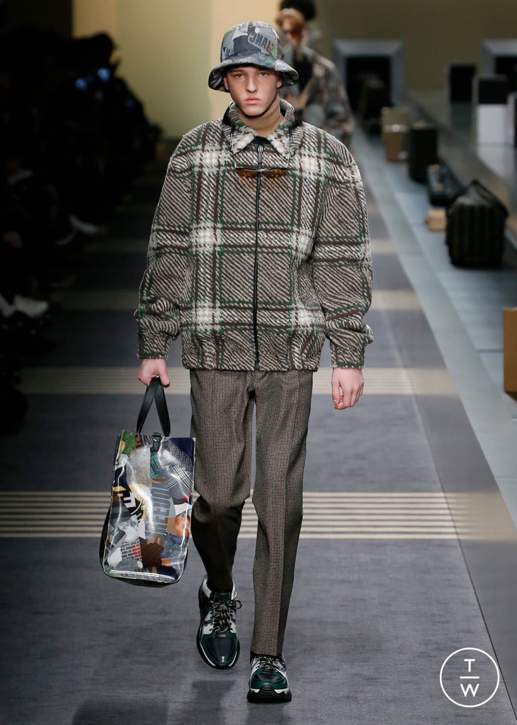 Fashion Week Milan Fall/Winter 2018 look 40 from the Fendi collection menswear