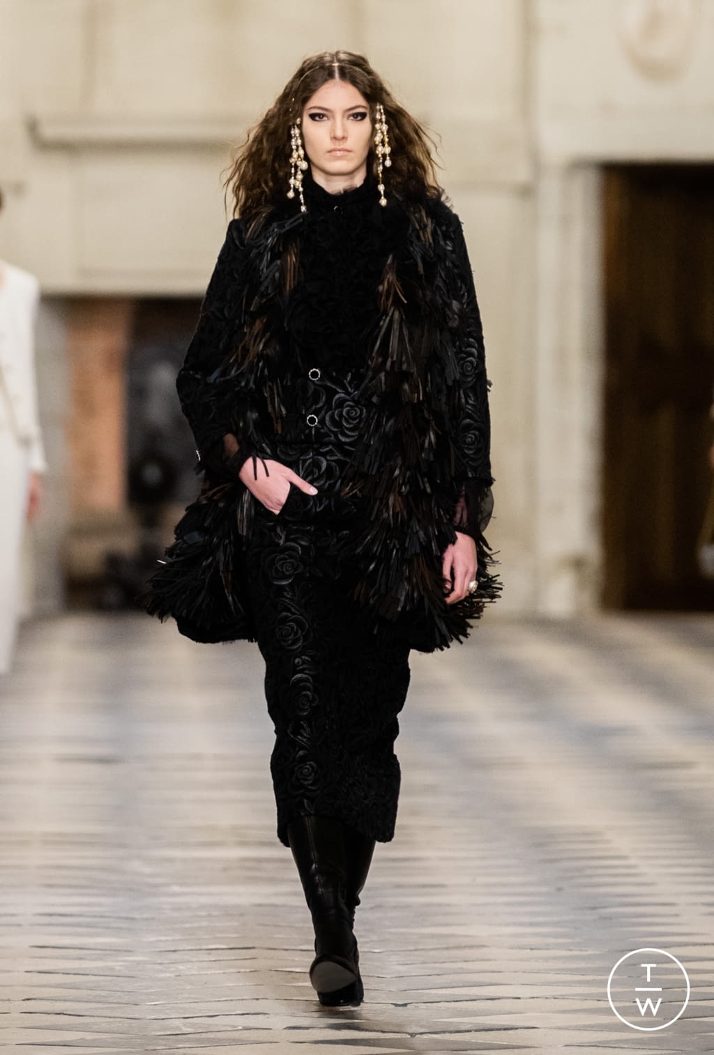 Fashion Week Paris Pre-Fall 2021 look 40 from the Chanel collection womenswear
