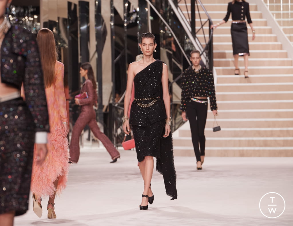 Fashion Week Paris Pre-Fall 2020 look 40 from the Chanel collection womenswear
