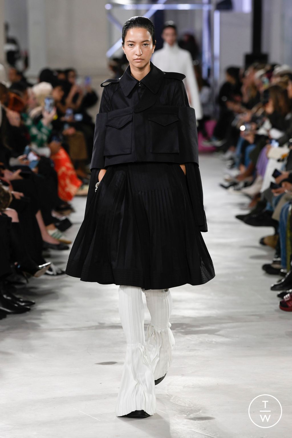 Fashion Week Paris Spring/Summer 2023 look 7 from the Sacai collection 女装