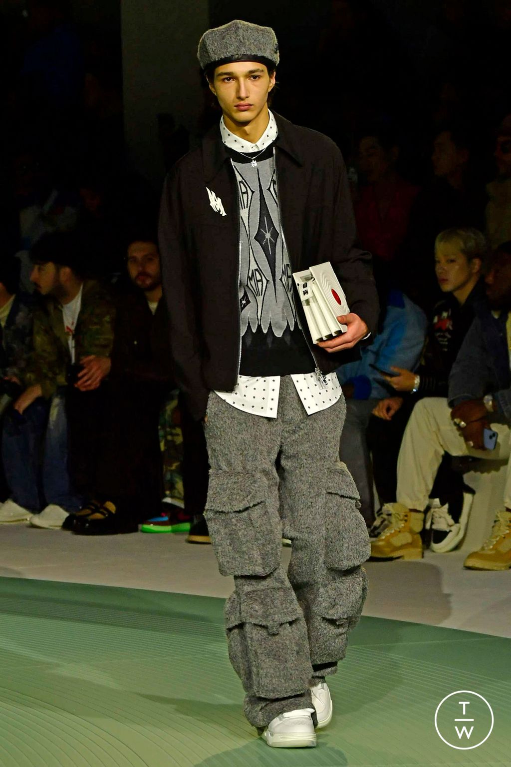 Fashion Week Paris Fall/Winter 2023 look 11 from the Amiri collection 男装