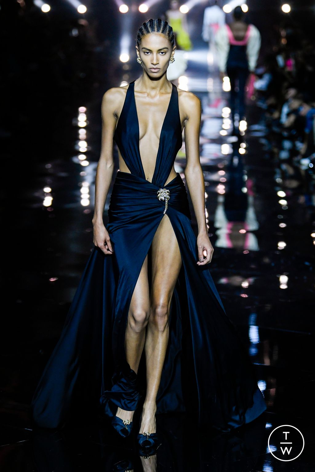 Fashion Week Milan Spring/Summer 2023 look 44 from the Roberto Cavalli collection 女装