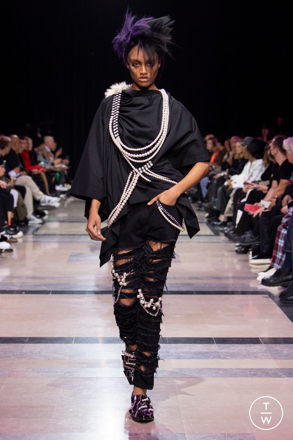 Fashion Week Paris Spring/Summer 2023 look 57 from the Junya Watanabe collection 女装