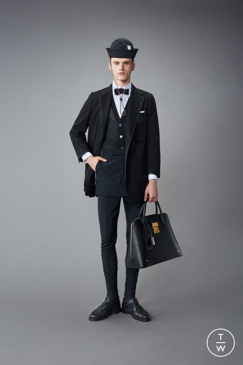 Fashion Week Paris Resort 2022 look 41 from the Thom Browne collection 男装