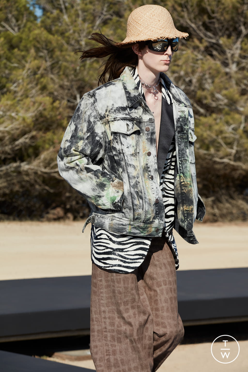 Fashion Week Paris Spring/Summer 2022 look 41 from the Celine collection menswear