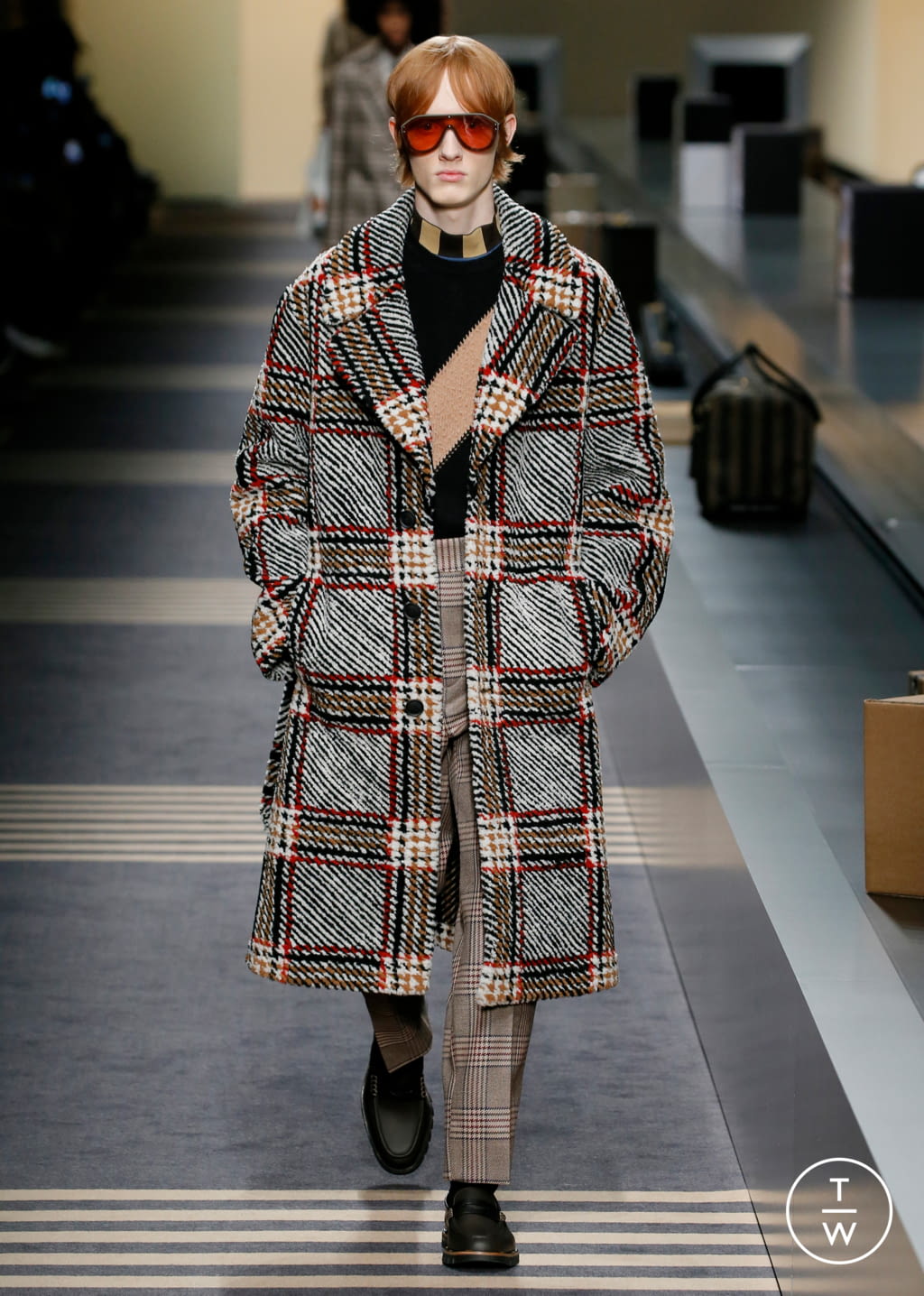Fashion Week Milan Fall/Winter 2018 look 41 from the Fendi collection menswear