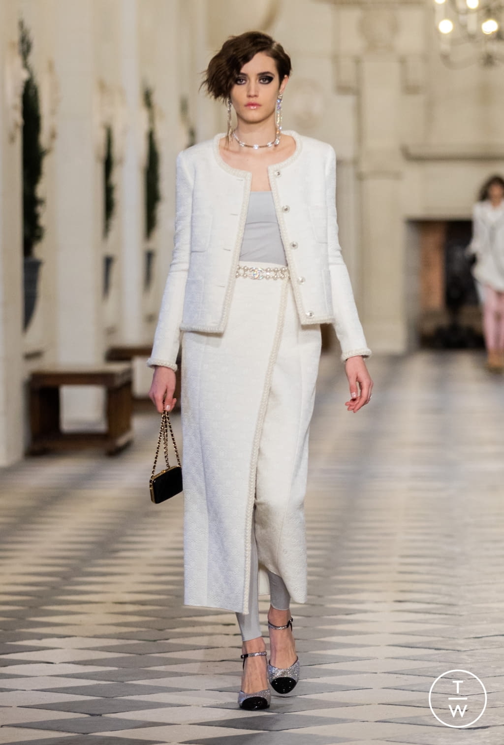 Fashion Week Paris Pre-Fall 2021 look 41 from the Chanel collection womenswear