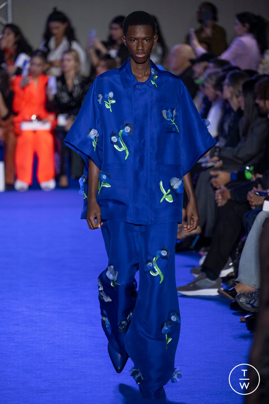 Fashion Week Paris Spring/Summer 2023 look 25 from the Off-White collection 女装