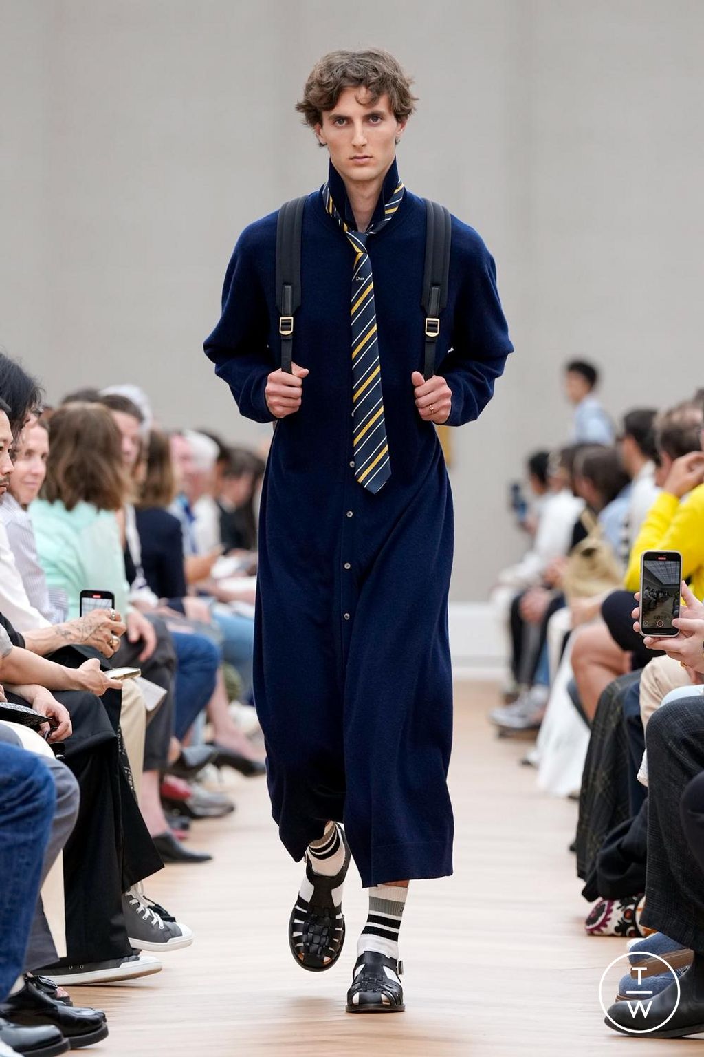 Fashion Week Paris Spring/Summer 2026 look 42 from the Dior Homme collection menswear