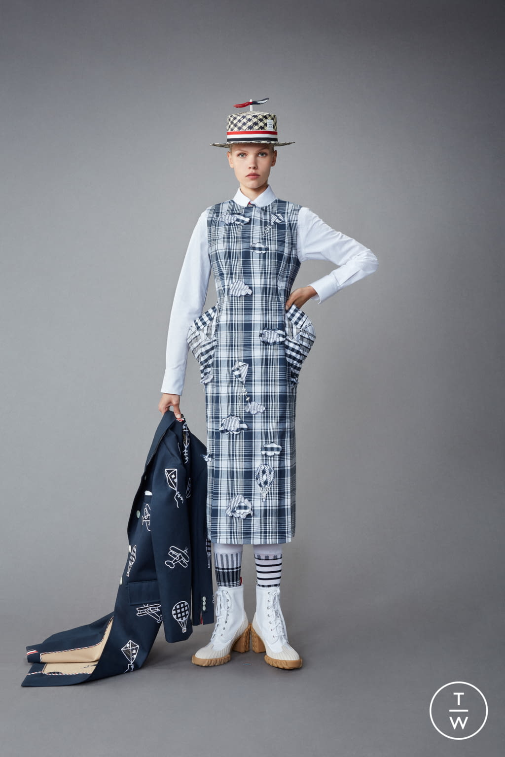 Fashion Week Paris Resort 2022 look 42 from the Thom Browne collection womenswear