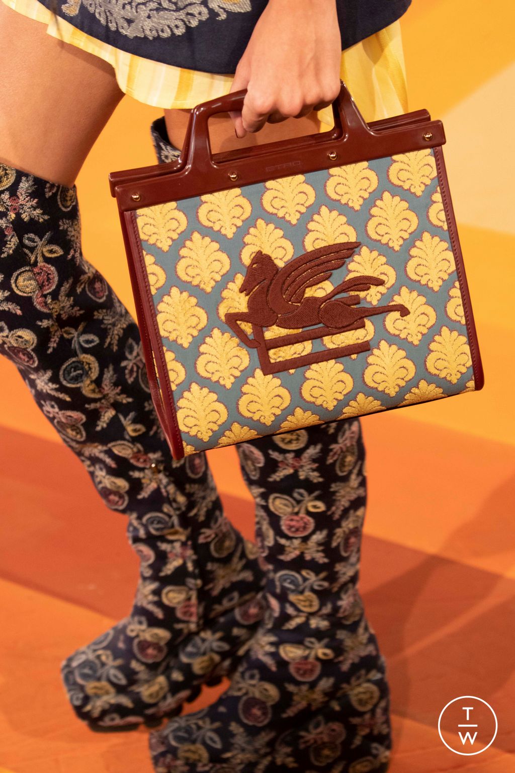 Fashion Week Milan Spring/Summer 2023 look 9 from the Etro collection womenswear accessories
