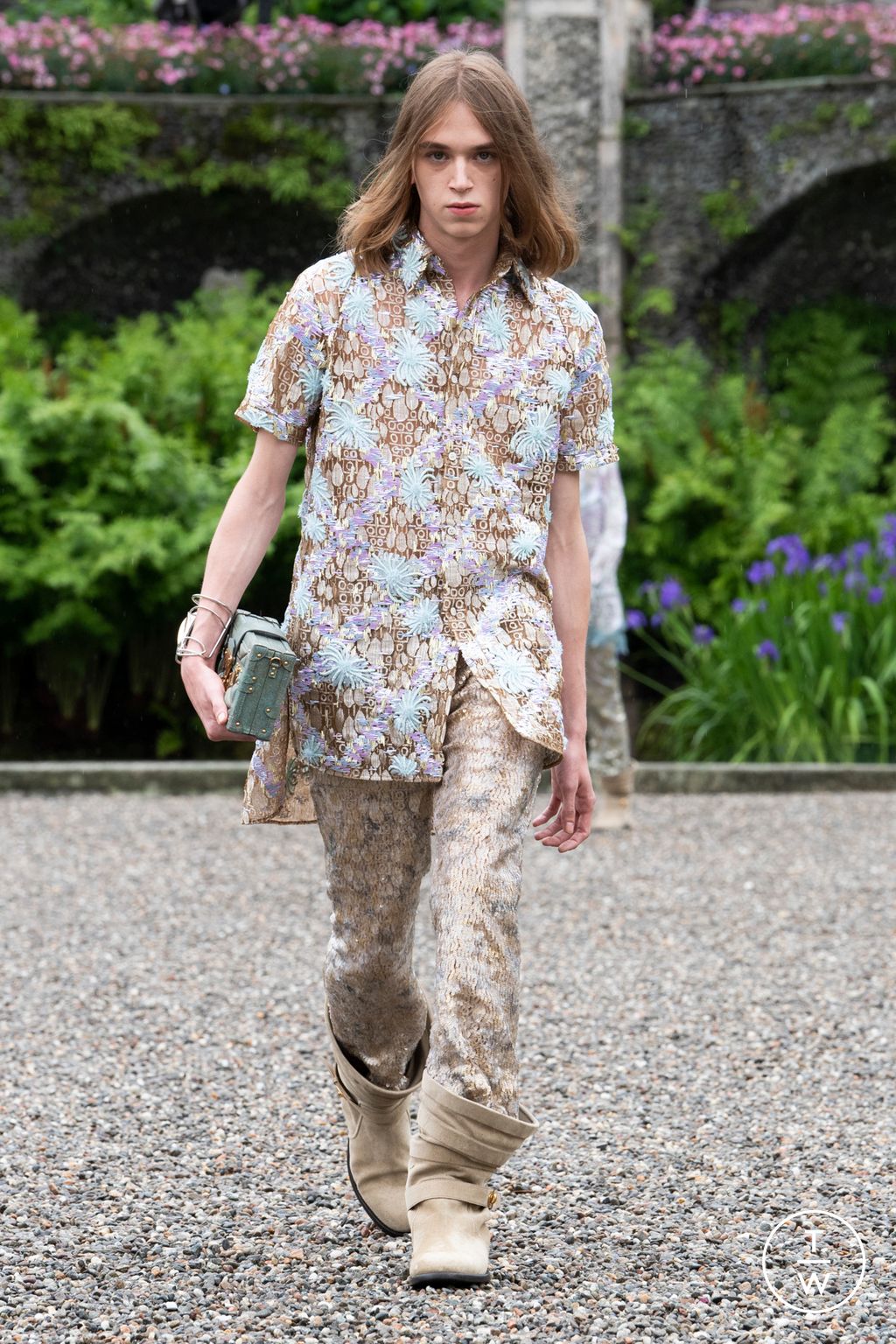 Fashion Week Paris Resort 2024 look 42 from the Louis Vuitton collection womenswear