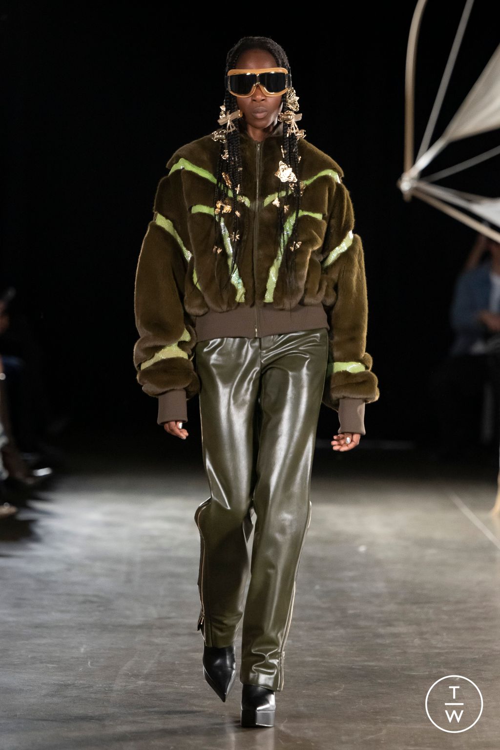 Fashion Week London Fall/Winter 2023 look 42 from the MITHRIDATE collection womenswear