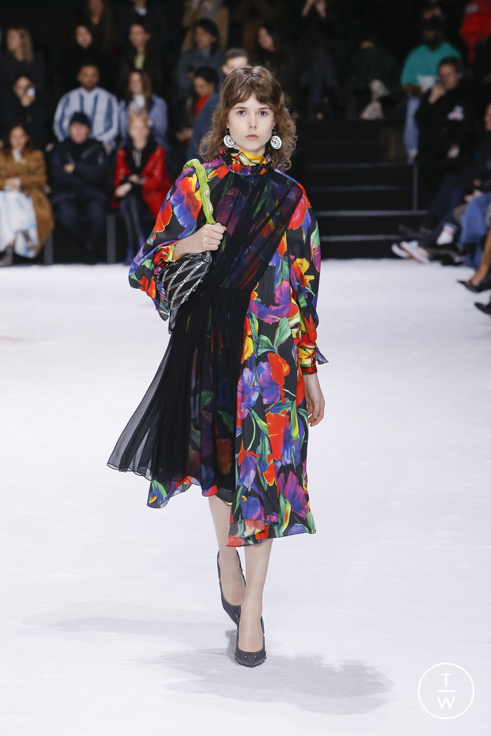 Fashion Week Paris Fall/Winter 2018 look 42 from the Balenciaga collection 女装