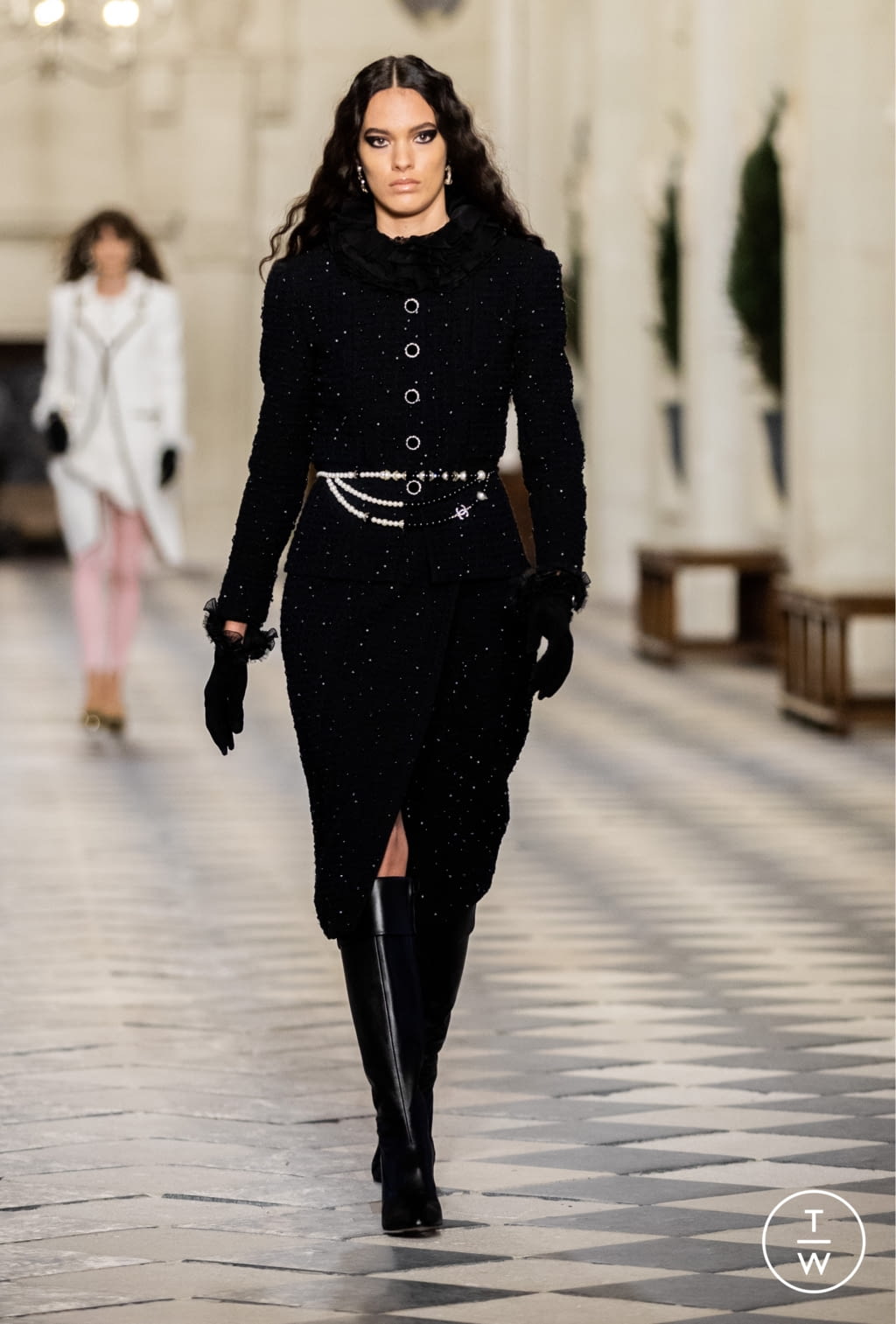 Fashion Week Paris Pre-Fall 2021 look 42 from the Chanel collection 女装