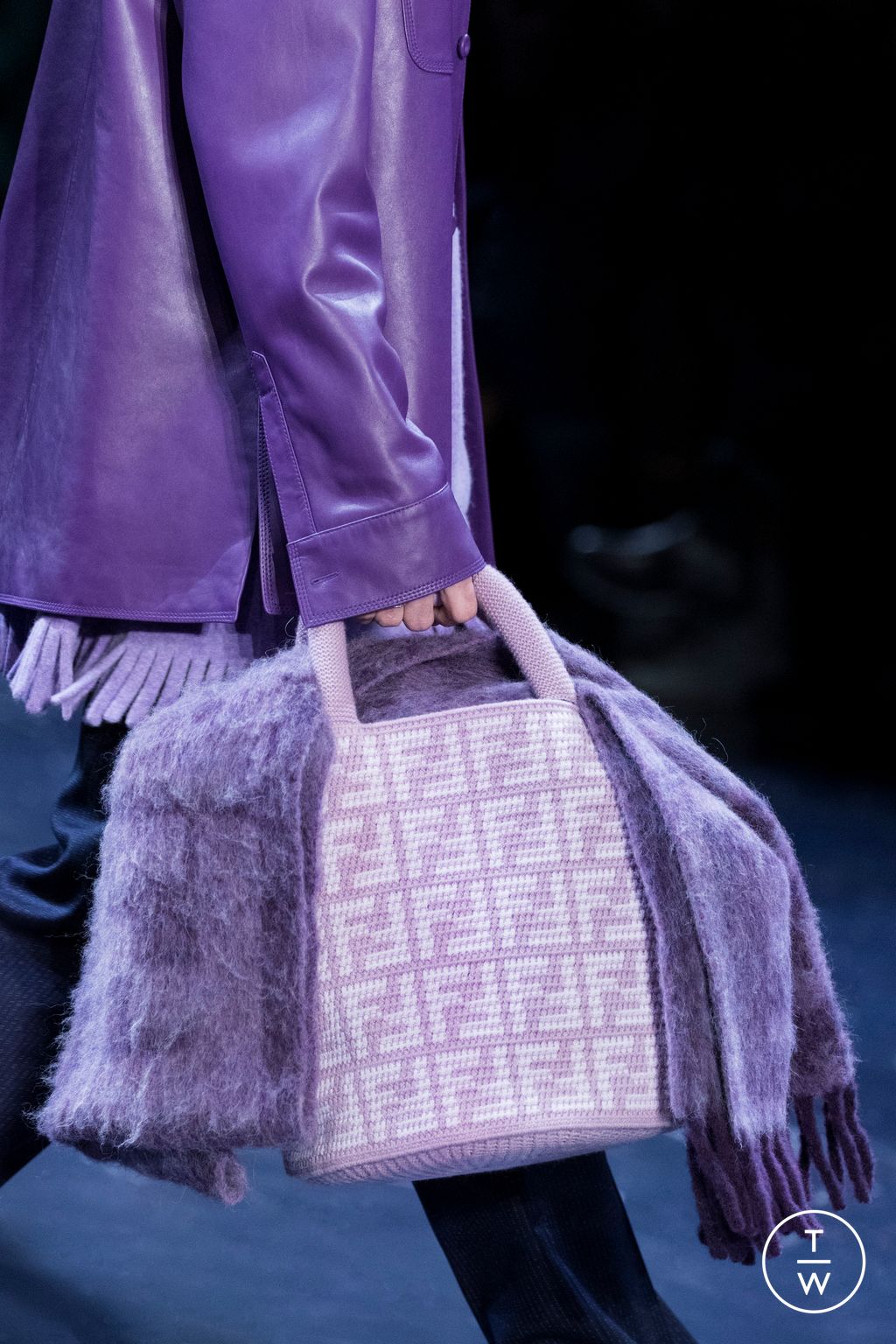 Fashion Week Milan Fall/Winter 2023 look 12 from the Fendi collection menswear accessories