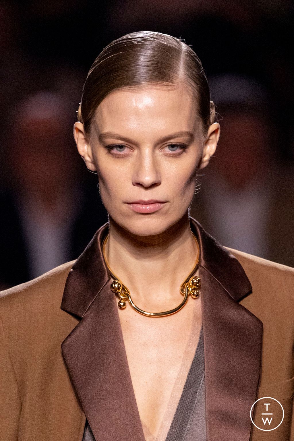 Fashion Week Milan Fall/Winter 2025 look 125 from the Fendi collection 女装配饰