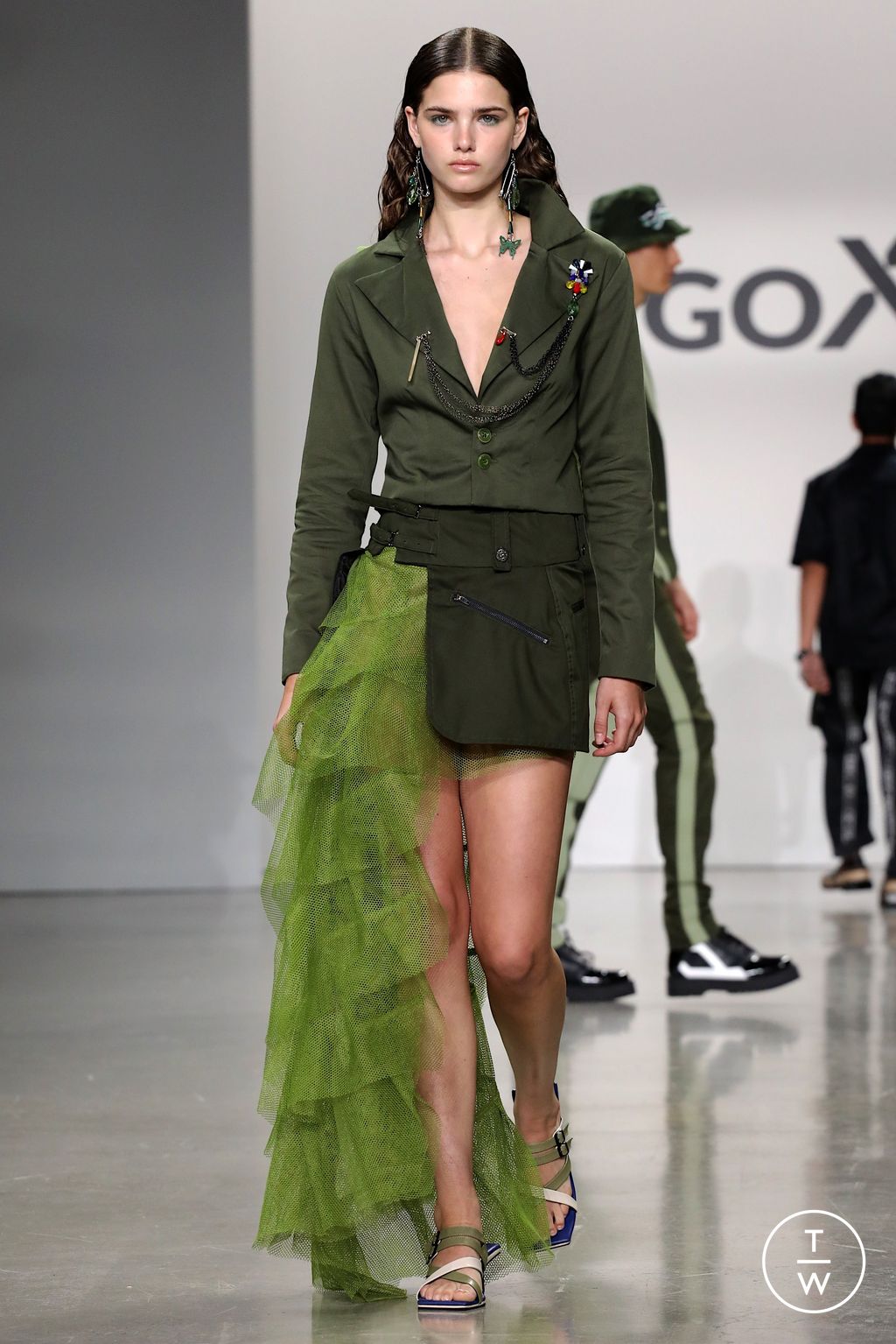 Fashion Week New York Spring/Summer 2023 look 28 from the Erigo collection 女装