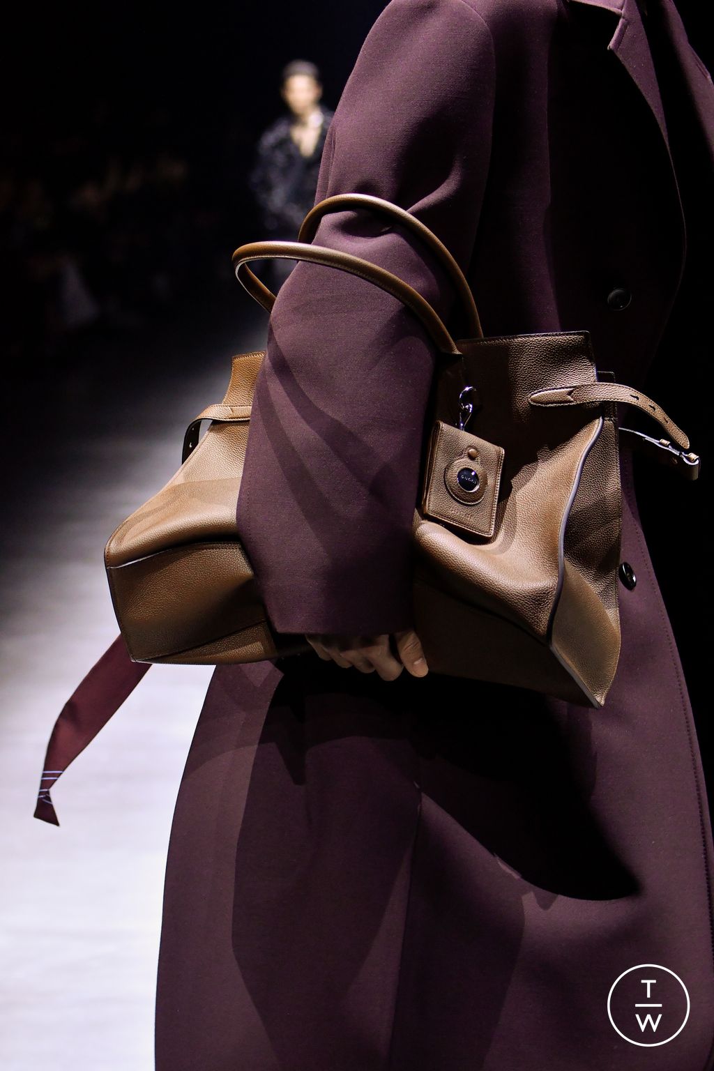 Fashion Week Milan Fall/Winter 2024 look 25 de la collection Gucci menswear accessories