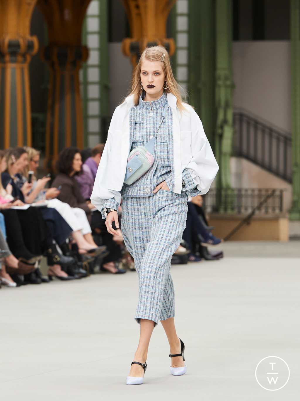Fashion Week Paris Resort 2020 look 43 from the Chanel collection 女装