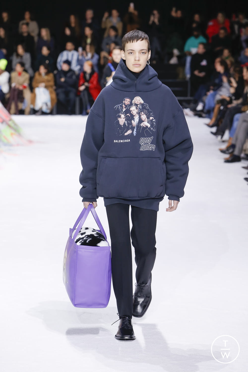Fashion Week Paris Fall/Winter 2018 look 43 from the Balenciaga collection 女装