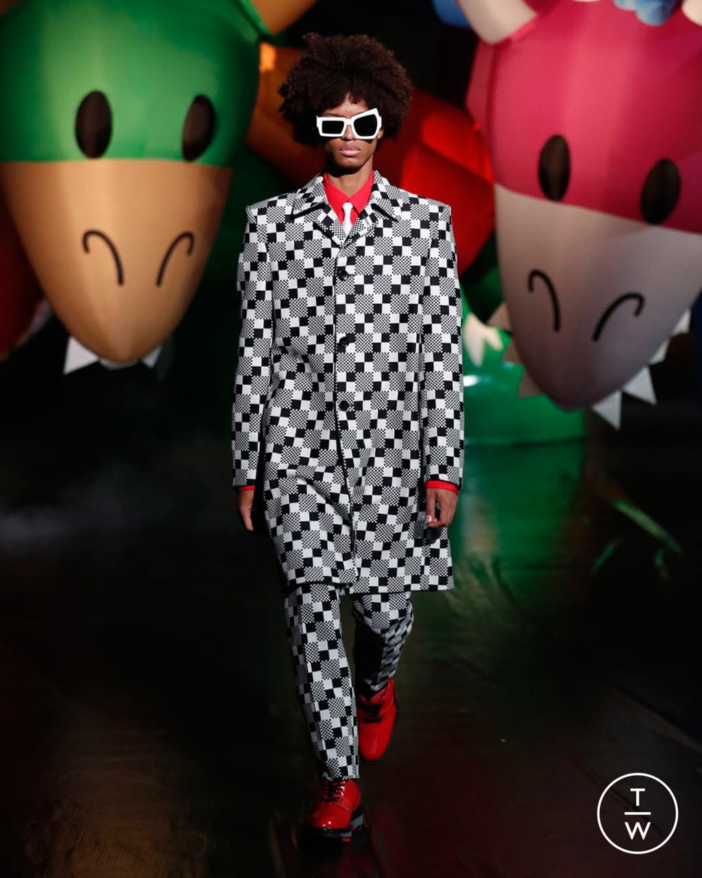 Fashion Week Paris Spring/Summer 2021 look 104 from the Louis Vuitton collection menswear
