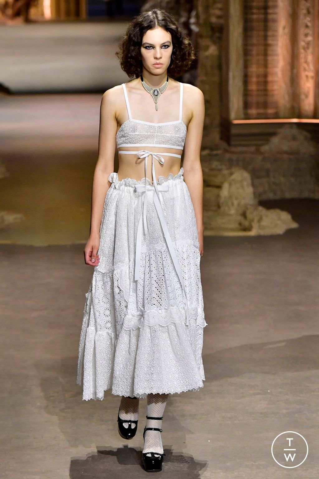 Fashion Week Paris Spring/Summer 2023 look 18 from the Christian Dior collection 女装