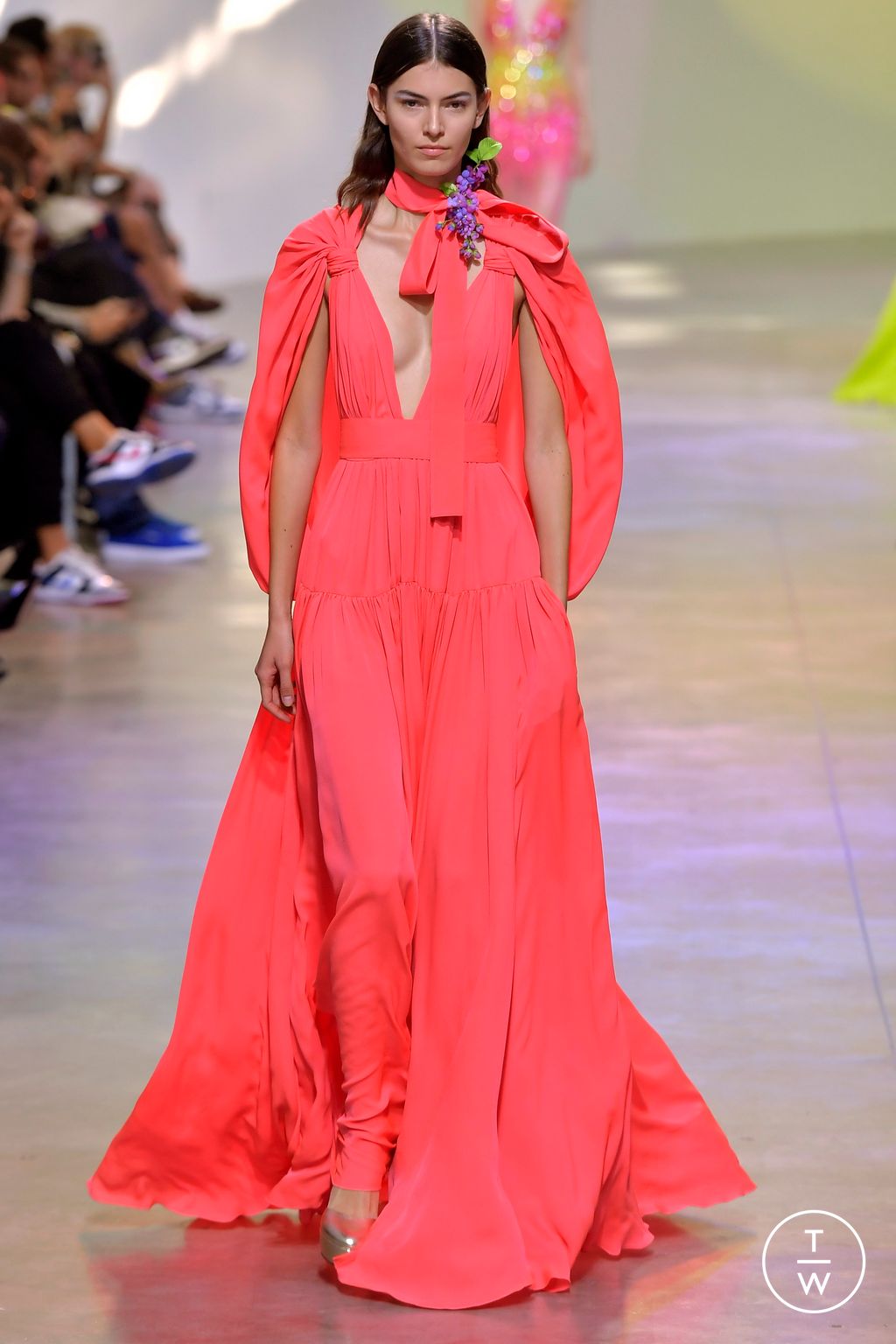 Fashion Week Paris Spring/Summer 2023 look 19 from the Elie Saab collection 女装
