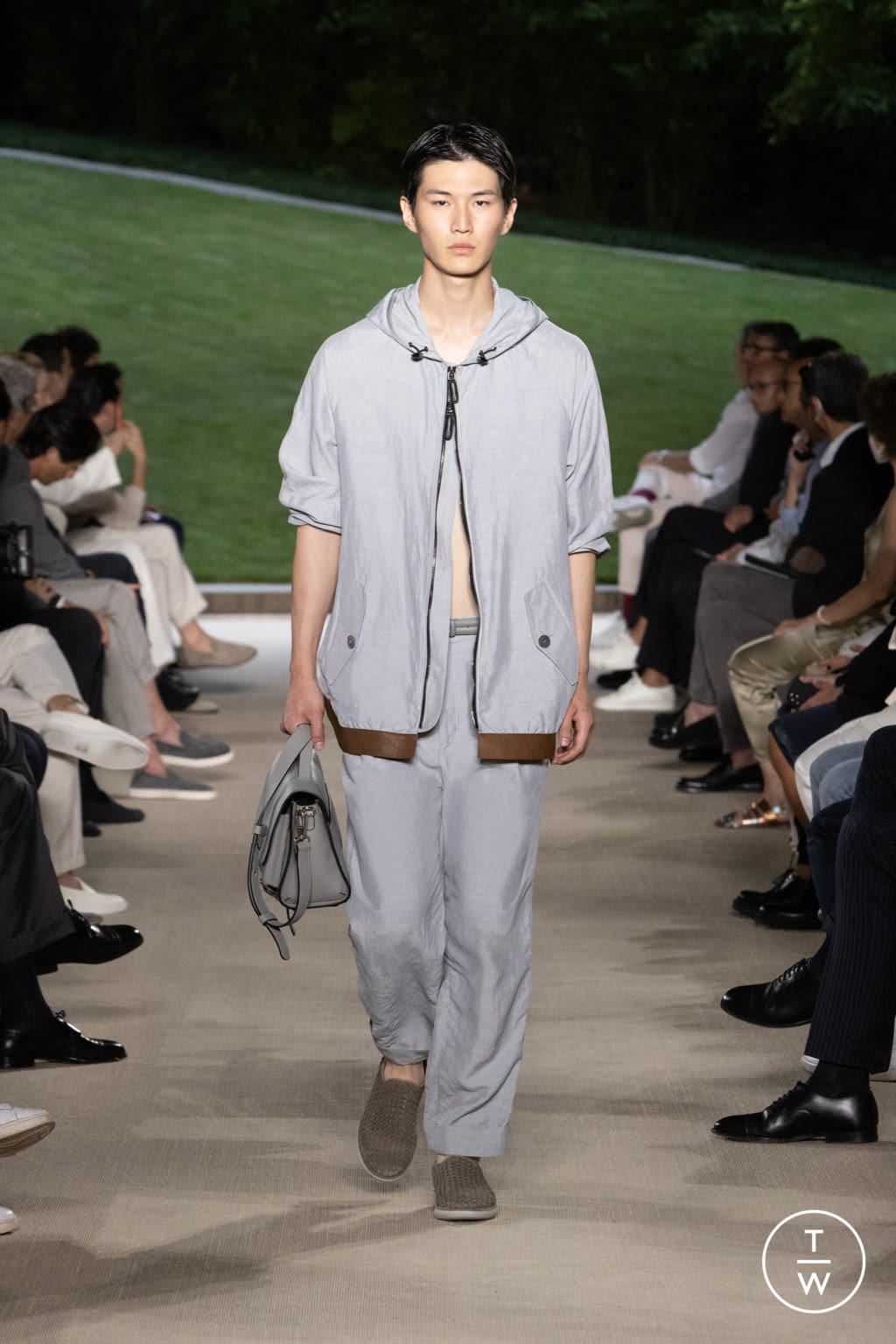 Fashion Week Milan Spring/Summer 2022 look 44 from the Giorgio Armani collection menswear