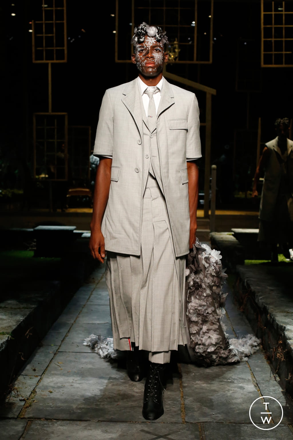 Fashion Week New York Spring/Summer 2022 look 44 from the Thom Browne collection womenswear