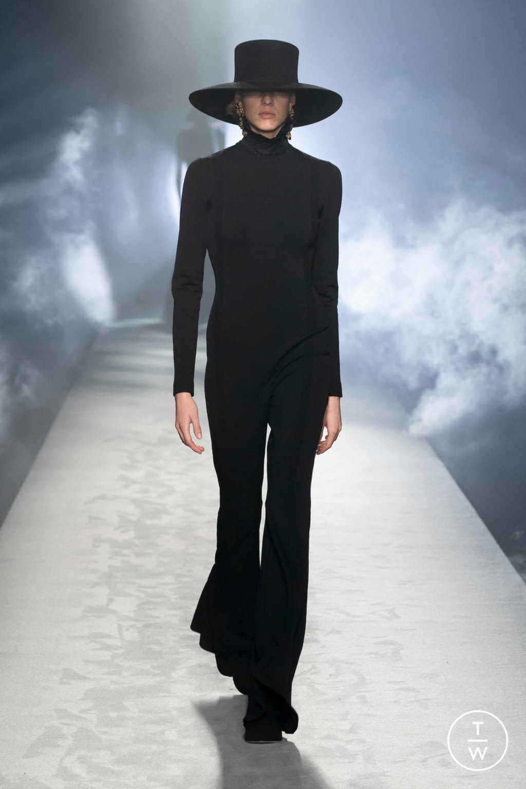 Fashion Week Milan Fall/Winter 2021 look 44 from the Alberta Ferretti collection womenswear