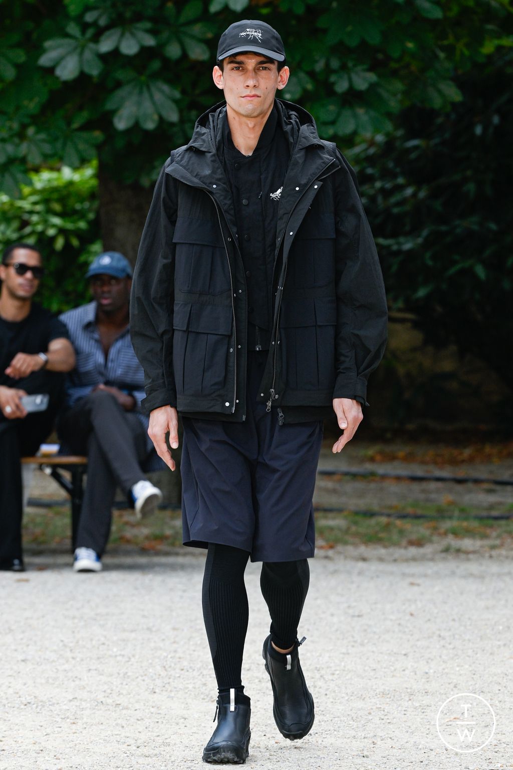 Fashion Week Paris Spring/Summer 2026 look 44 de la collection White Mountaineering menswear