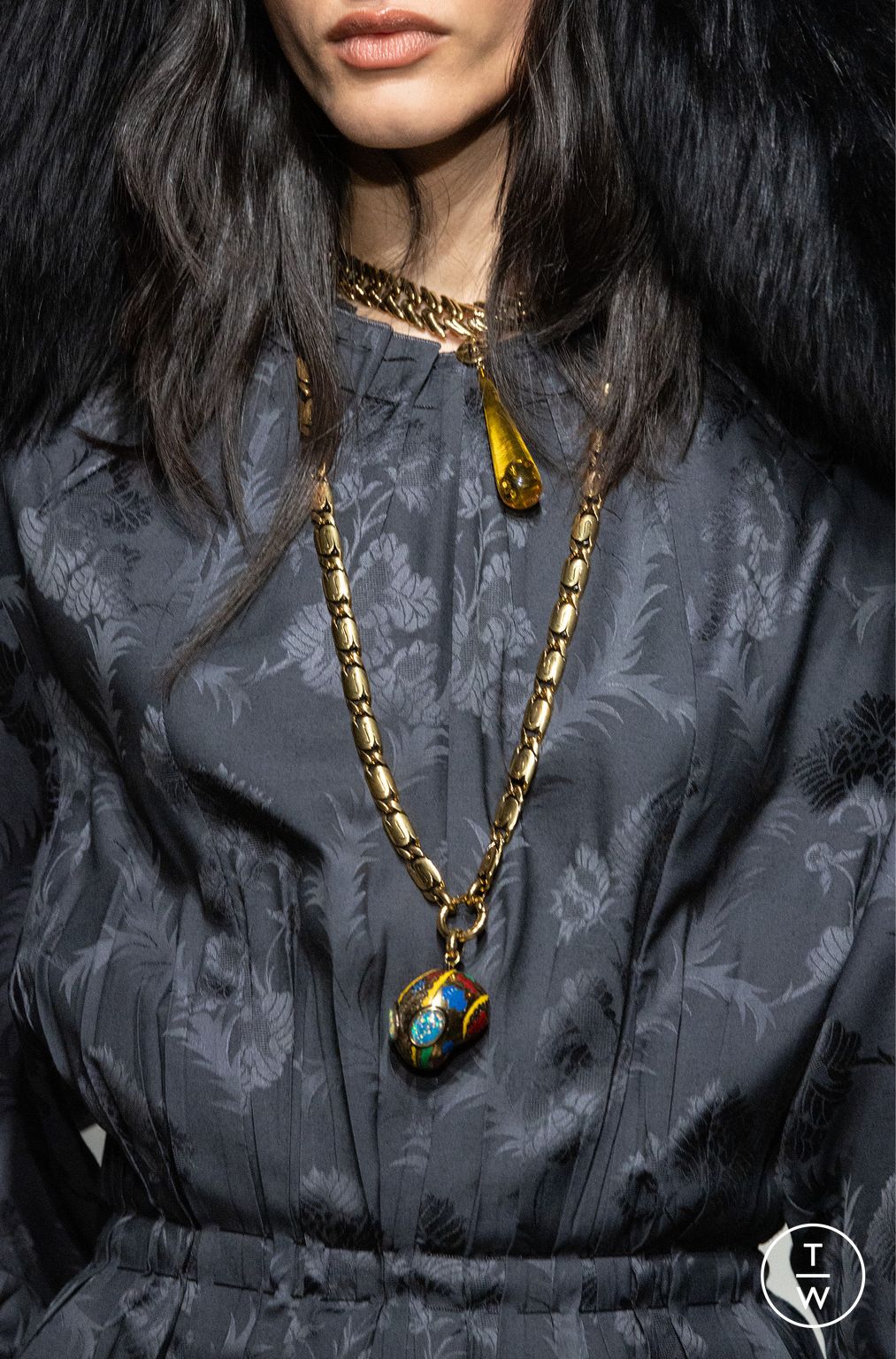 Fashion Week Milan Fall/Winter 2025 look 44 de la collection Etro womenswear accessories