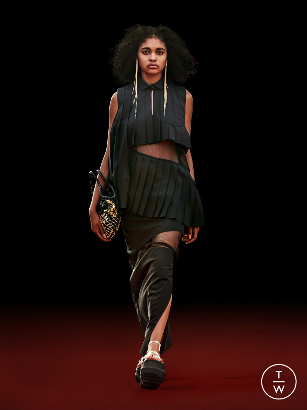 Fashion Week Paris Spring/Summer 2022 look 44 de la collection Sacai womenswear